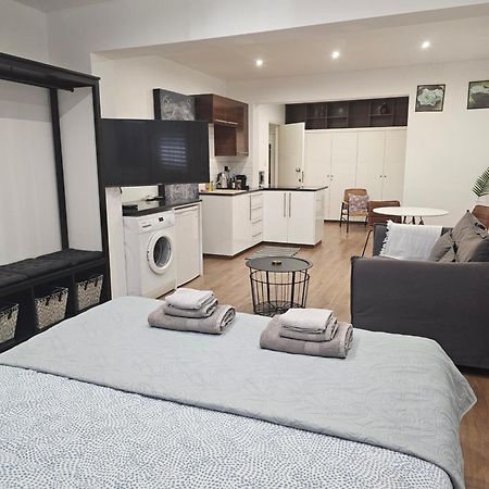 City Center Apartments Paphos Extérieur photo