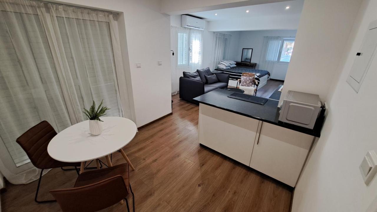 City Center Apartments Paphos Extérieur photo