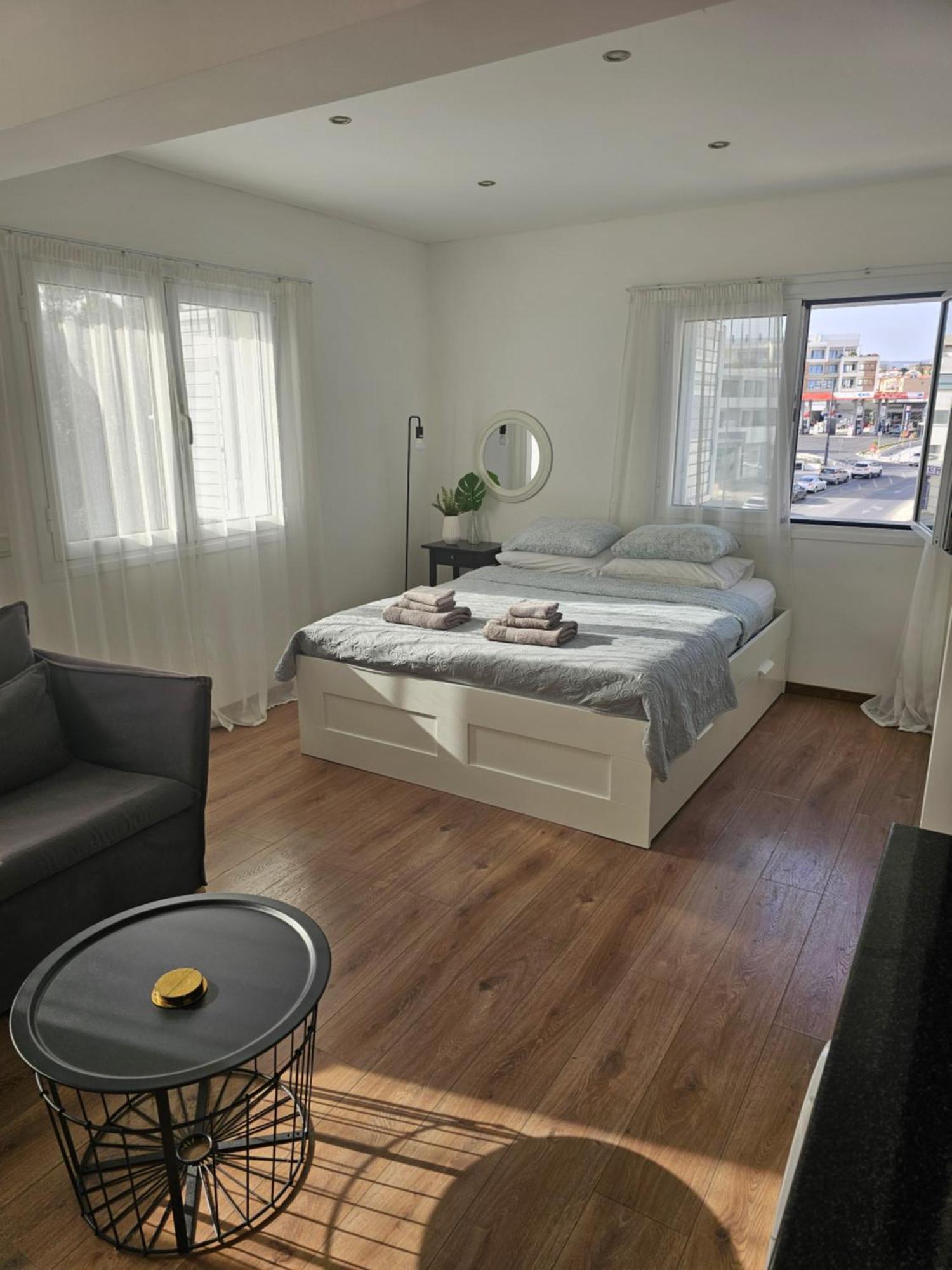City Center Apartments Paphos Extérieur photo