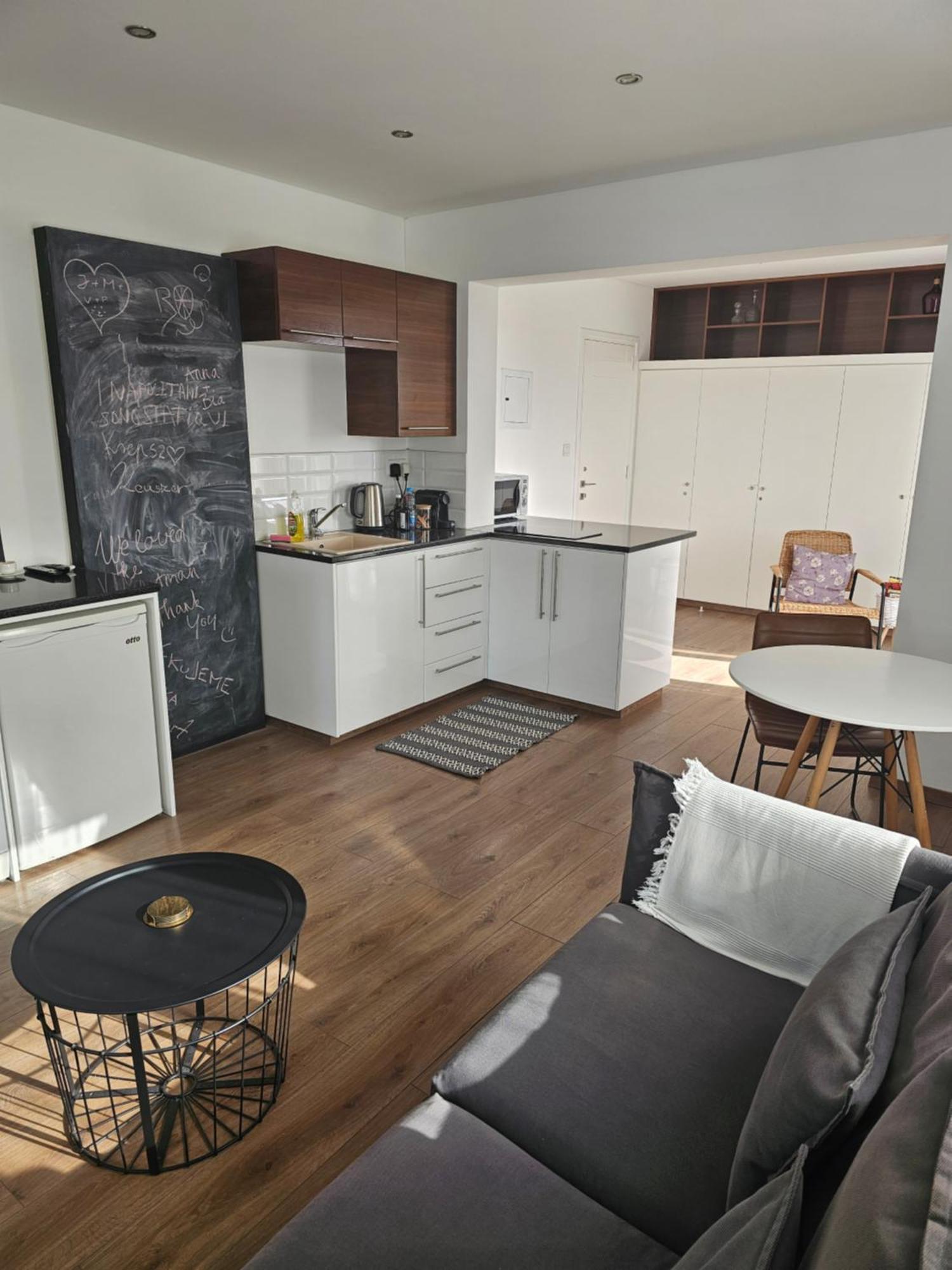 City Center Apartments Paphos Extérieur photo