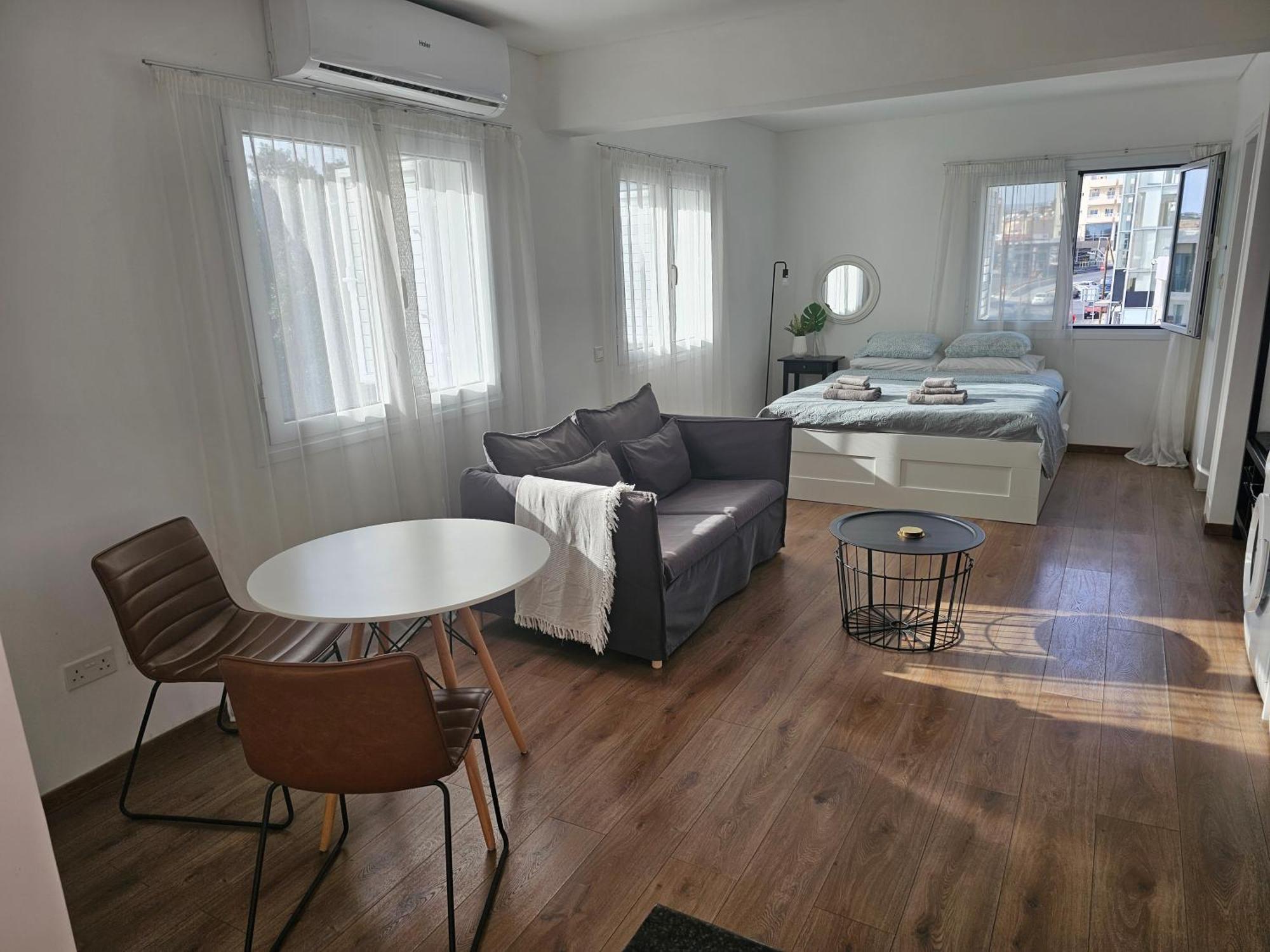 City Center Apartments Paphos Extérieur photo
