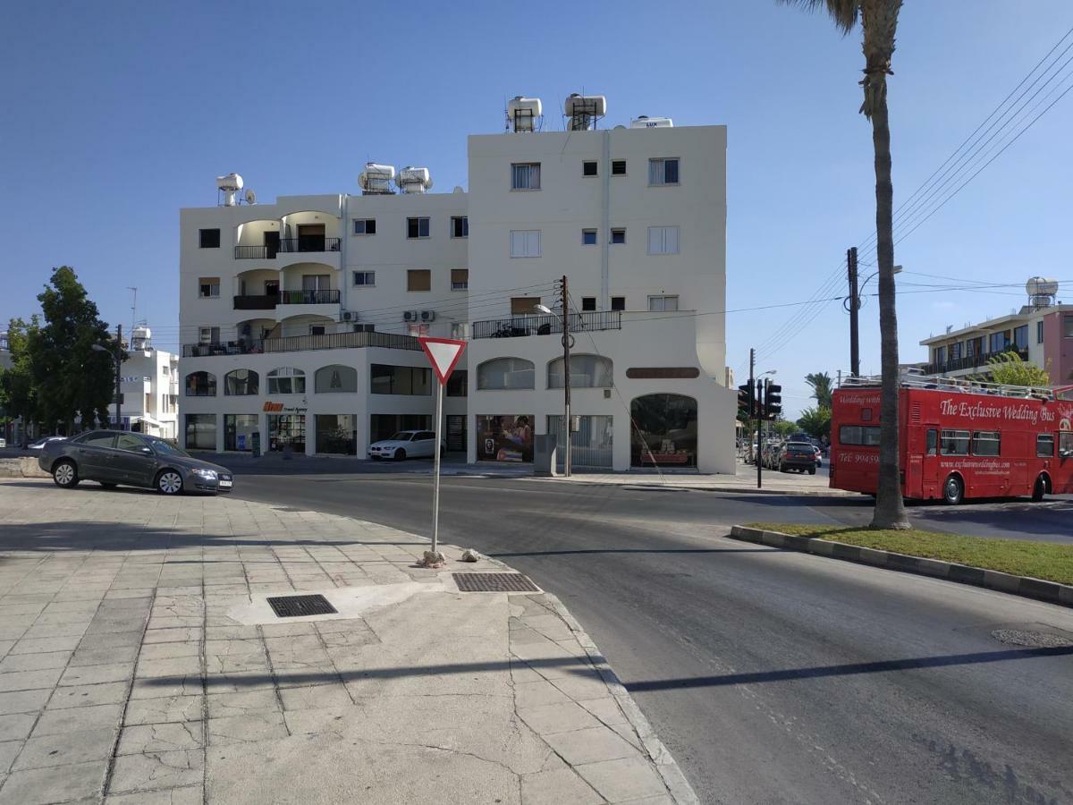 City Center Apartments Paphos Extérieur photo